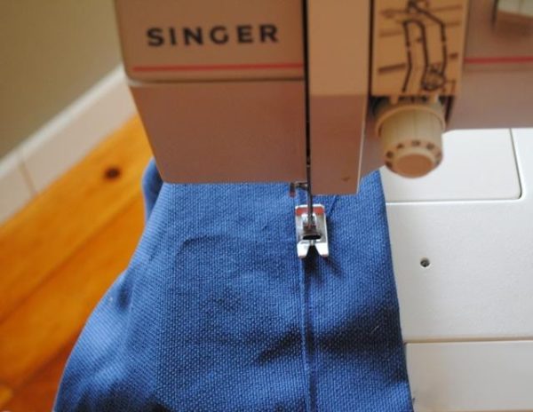 Nous créons un hamac avec des œillets.