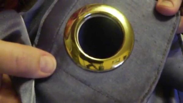 Élément hamac avec œillets.