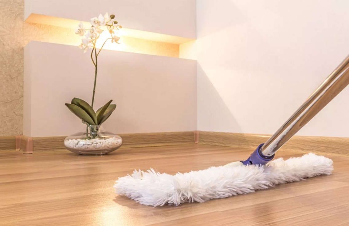 Lors du nettoyage du linoléum, il est important de ne pas rayer la surface.