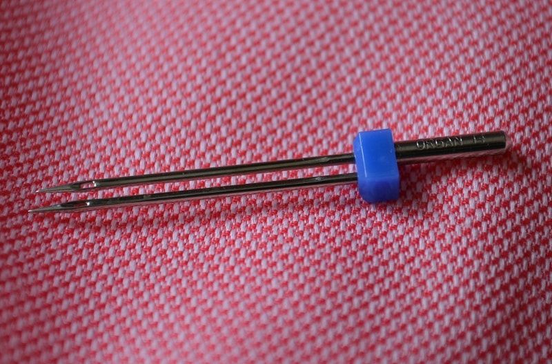 A quoi ressemble une double aiguille ?