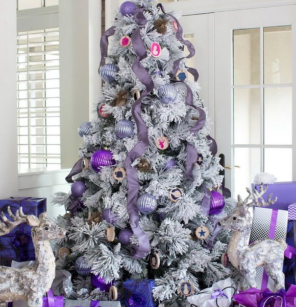 Comment décorer un sapin de Noël blanc