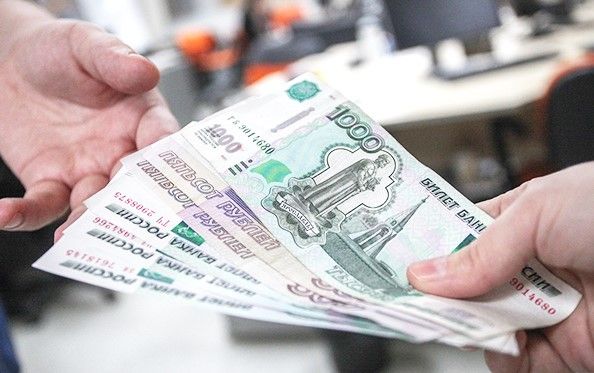 Vendre la télévision par publicité.