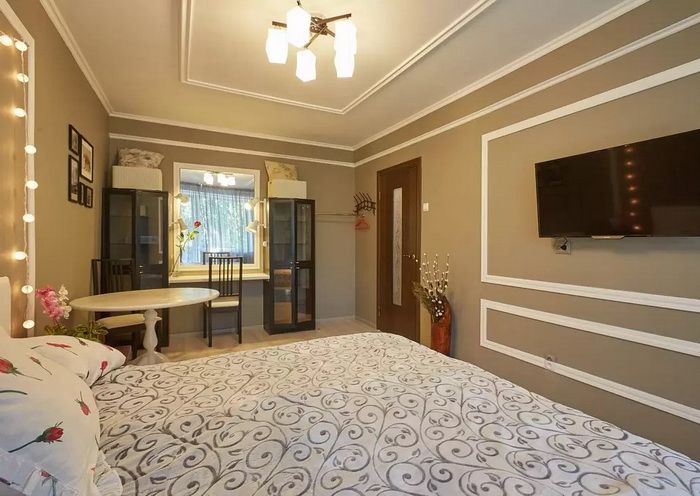 Moulures à l'intérieur de la chambre