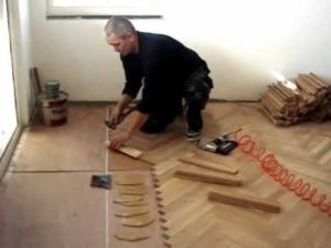 Est-il possible de poser du parquet sur du parquet ?