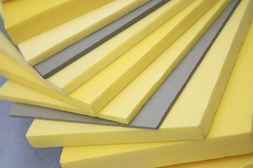 Support en polyester extrudé