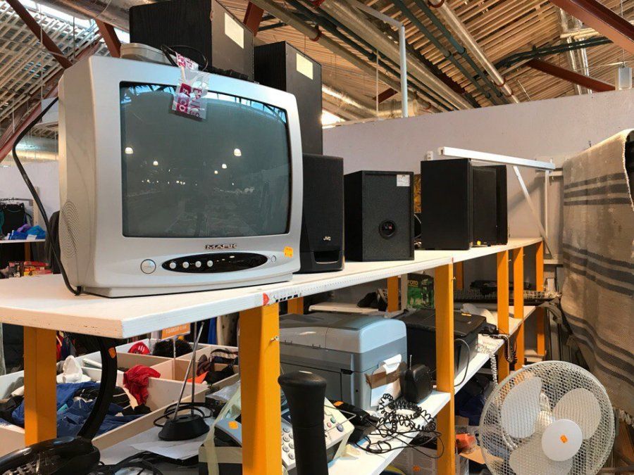 Échangez votre ancien téléviseur contre de l’argent dans une friperie.