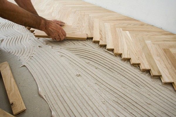 Méthodes modernes de pose de parquet.