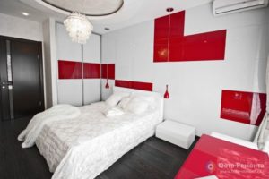 Chambre aux tons blancs – combinaison de couleurs