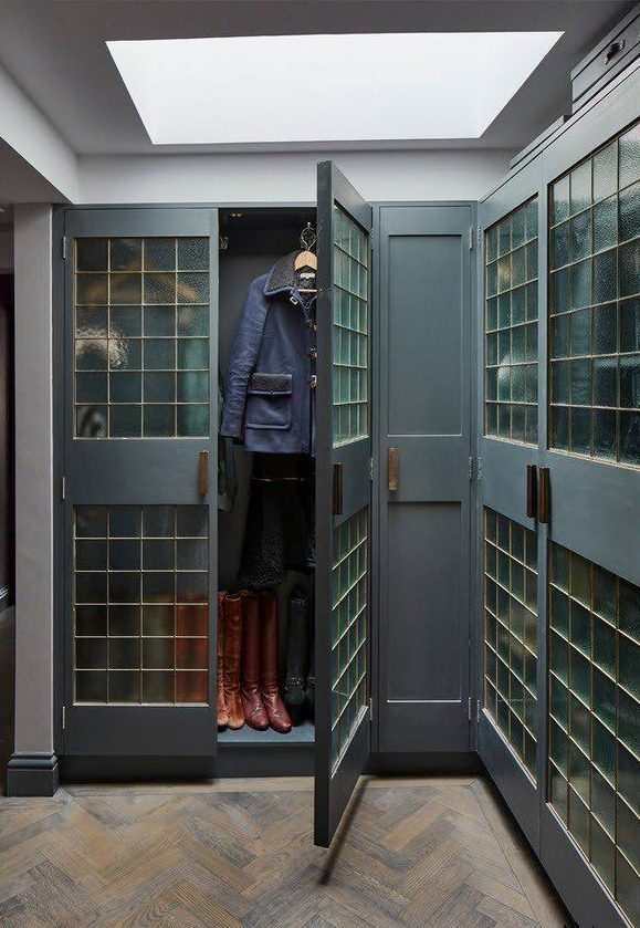 Armoire d'angle pour une chambre style loft