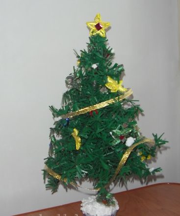 Sapin de Noël fabriqué à partir de sacs