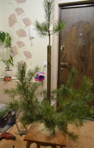 Arbre de Noël fait de branches