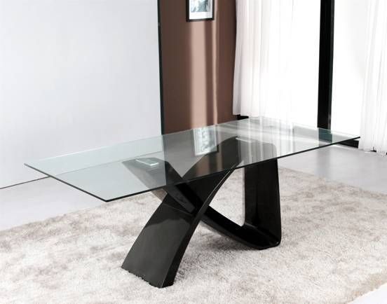 Table basse en verre.