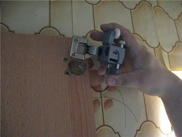 les charnières ont été arrachées