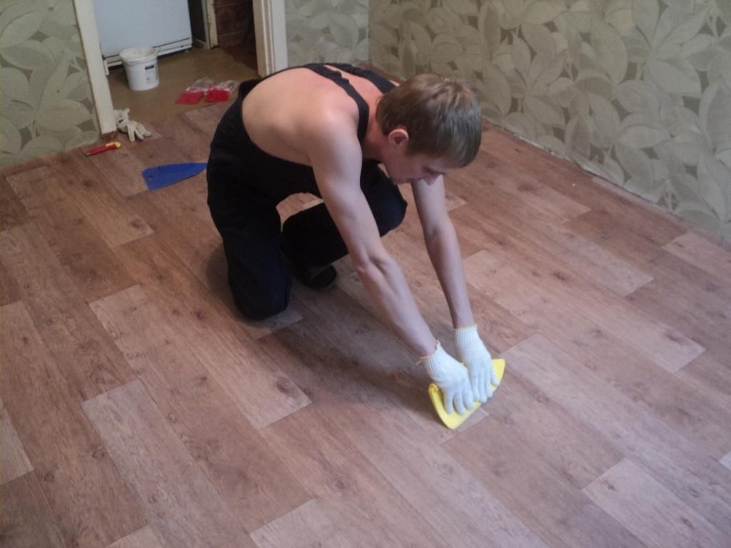 Coller du linoléum sur du linoléum