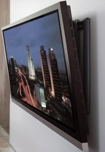 téléviseur installé