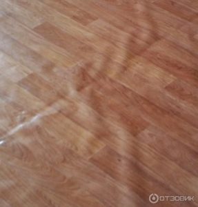 linoléum endommagé