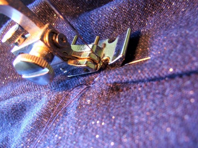 Tension du fil dans une machine à coudre