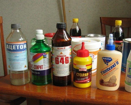 Enlever la peinture du linoléum 