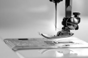 Pourquoi ma machine à coudre saute-t-elle des points ?