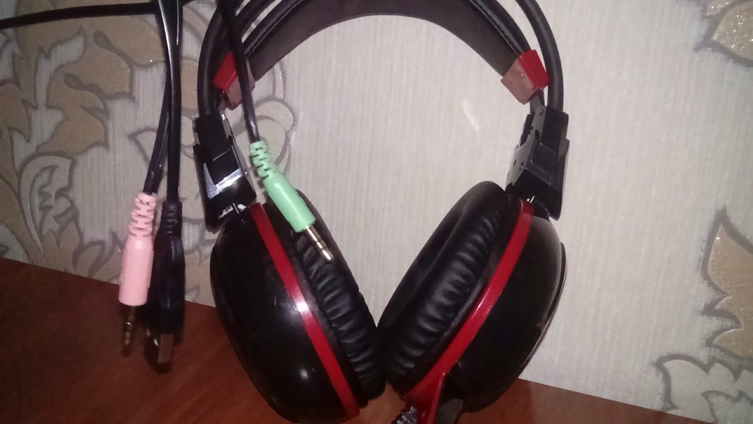 Connectez des écouteurs au moniteur