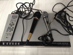 Comment connecter un microphone karaoké à votre téléviseur