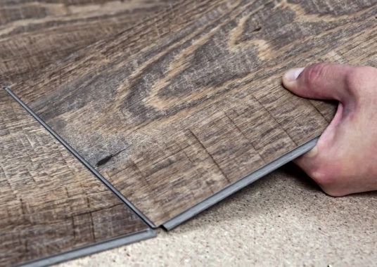 Stratifié vinyle quartz.