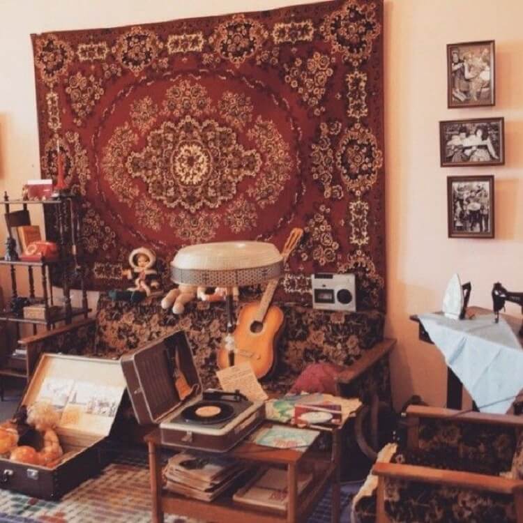 Tapis sur le mur en URSS.