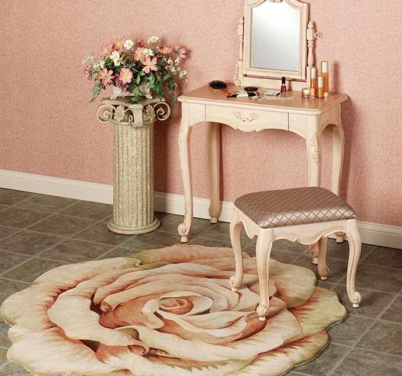 Tapis en forme de rose thé.