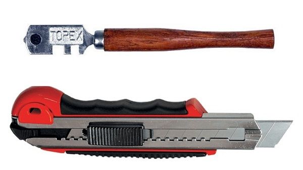 Couteau de papeterie. coupe-verre