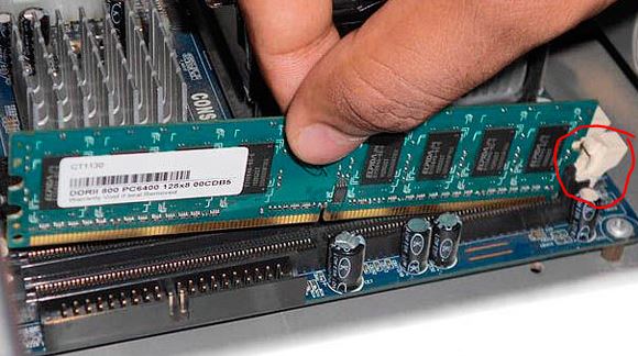 Mauvaise connexion RAM.