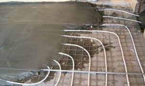 Sol à eau chaude à faire soi-même sous carrelage 