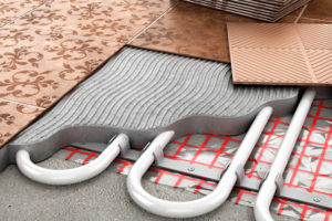 Sol à eau chaude sous carrelage de vos propres mains 3