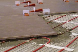 Pose de carrelage sur sol à eau chaude