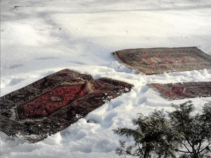 comment nettoyer un tapis avec de la neige