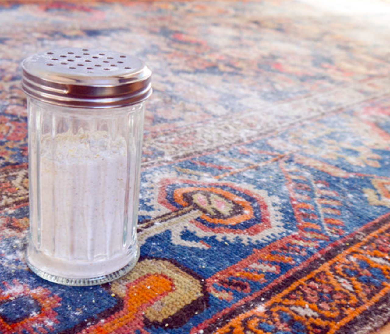 Rafraîchir le tapis à la maison