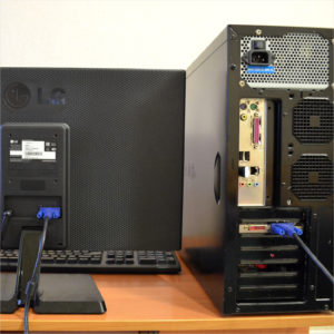 La connexion de deux écrans à un seul PC est possible si les systèmes d'exploitation Windows et Mac OS X sont installés.