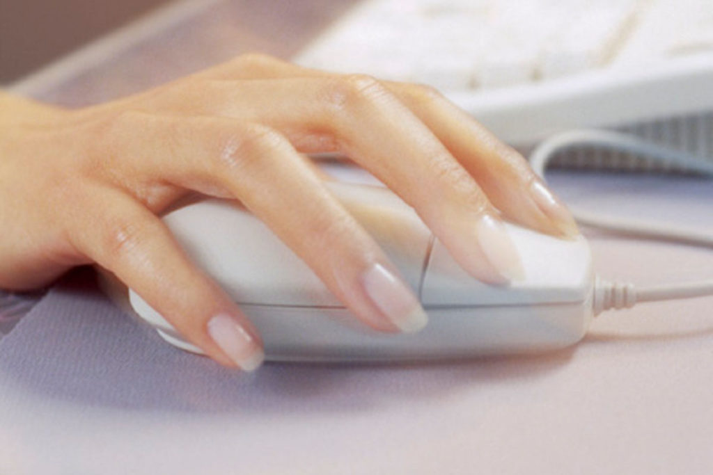 La souris ne répond pas bien aux mouvements sur la table