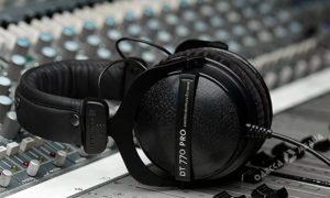 Surveiller les écouteurs.