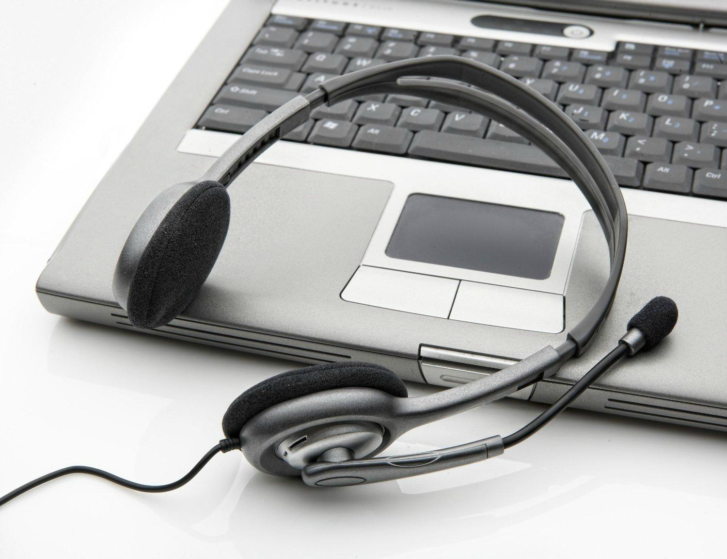 Casque avec microphone.