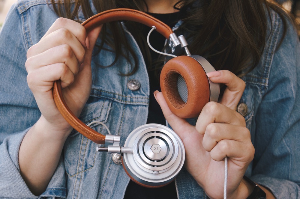 Casque supra-auriculaire.