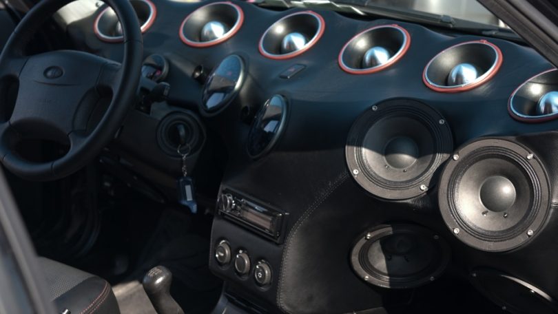 Haut-parleurs pour la voiture