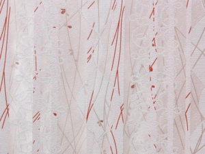 du sang sur du papier peint