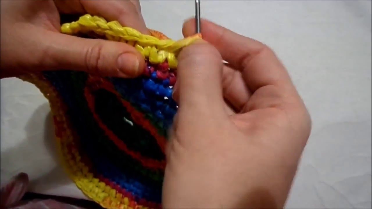 Tapis fabriqué à partir de sacs