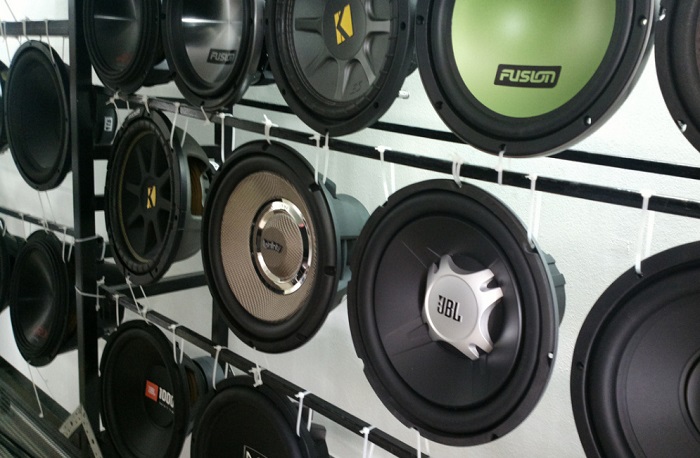 Haut-parleurs pour la voiture