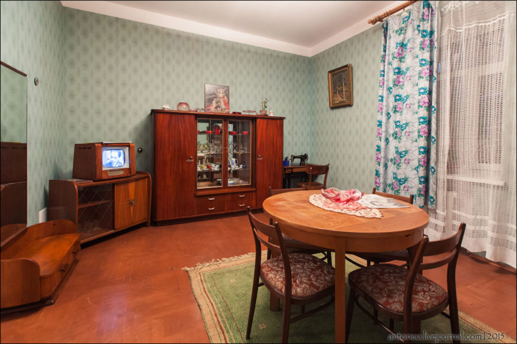 meubles soviétiques