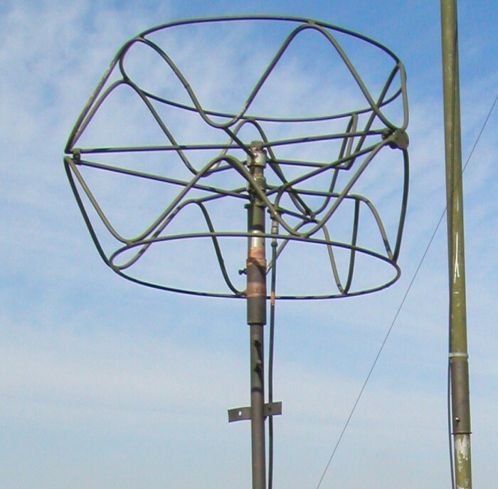 Antenne en câble coaxial.