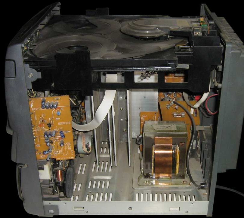 Démontage du boîtier du centre musical.