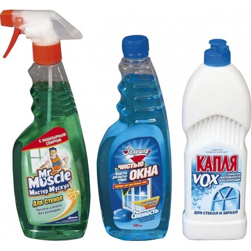 Liquide de nettoyage pour vitres.