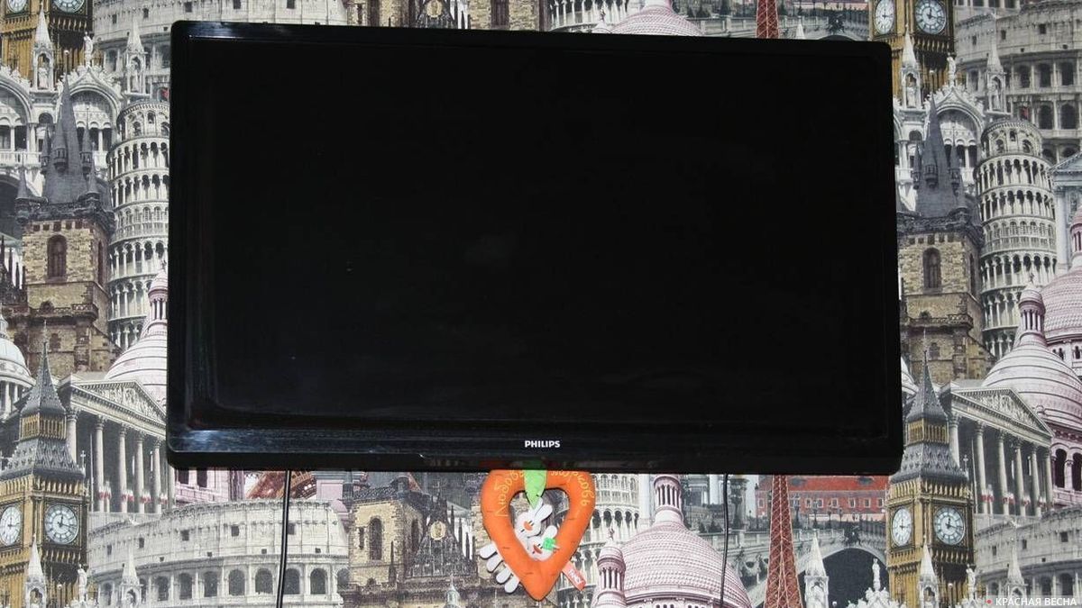 La télévision au mur