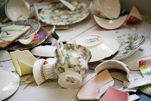 La vaisselle est cassée